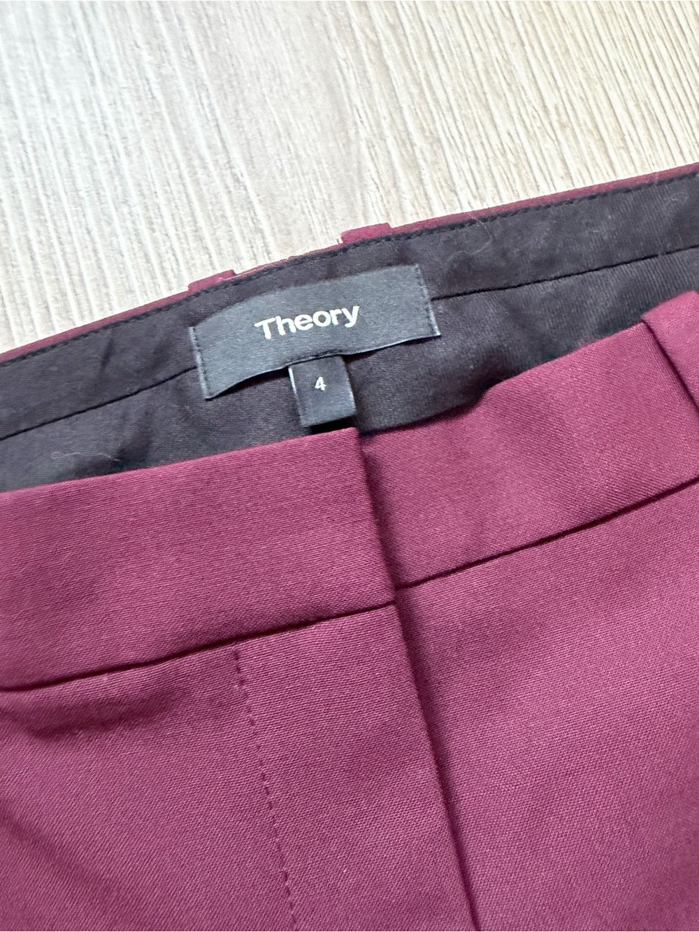 Theory Wide-Leg Pull-On Pant in Admiral Crepe Grenache office suiting designer - Picture 4 of 7